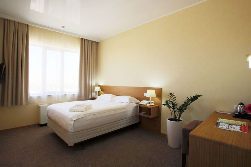 City Hotel Bisjkek Eksteriør bilde